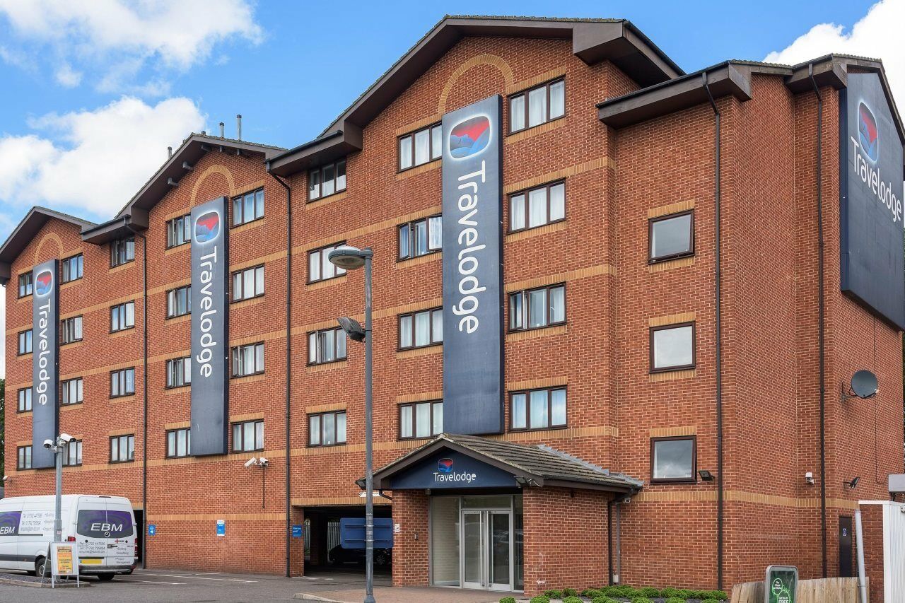 Travelodge London Park Royal ภายนอก รูปภาพ